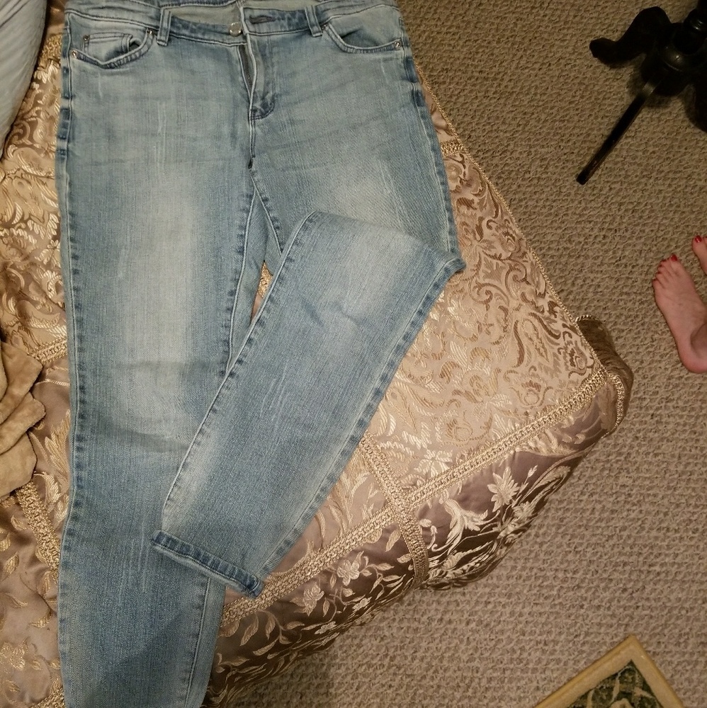 Women's jeans